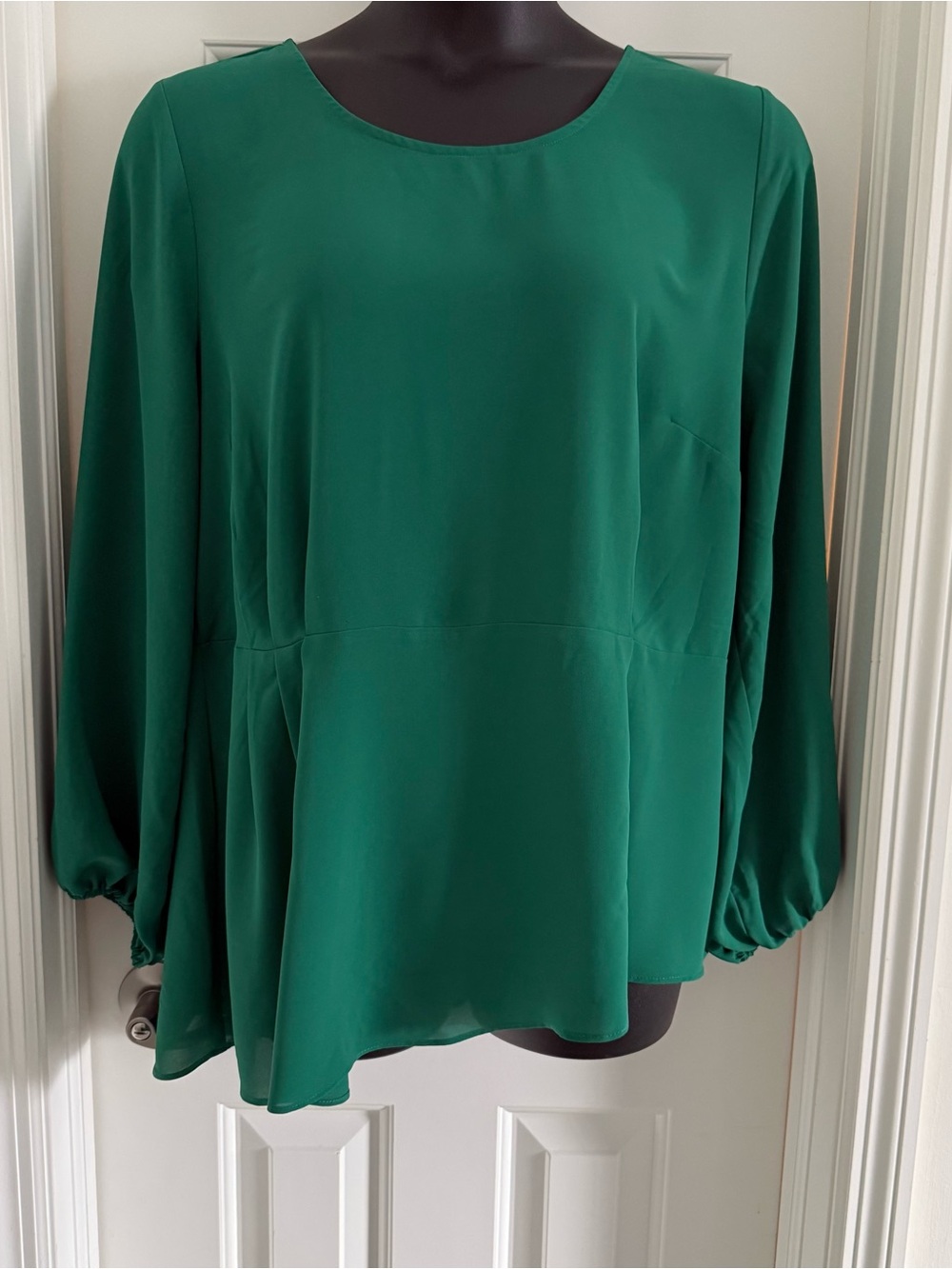 Eloquii Women's Green Long-Sleeve Blouse